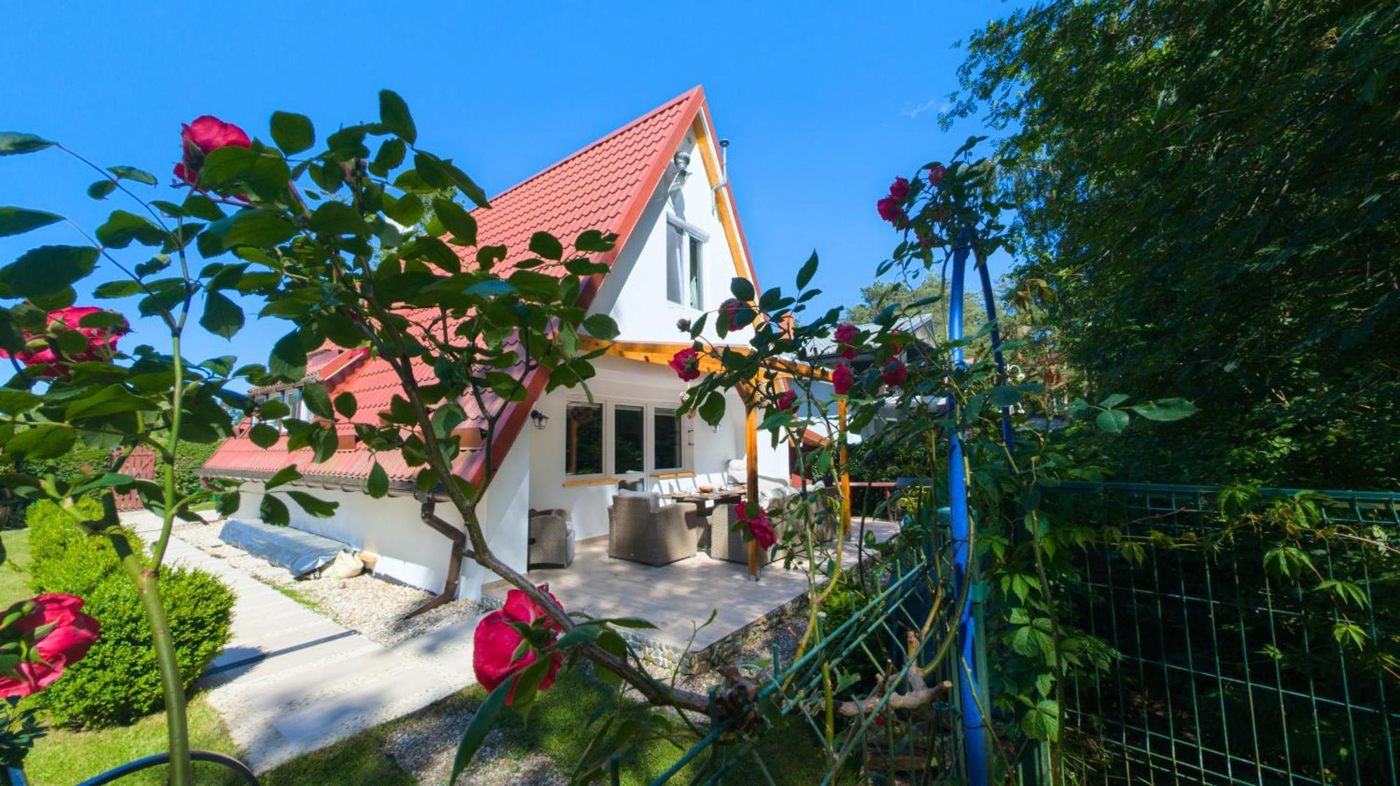 Dom Wakacyjny Za Zakretem Rowy  Buitenkant foto